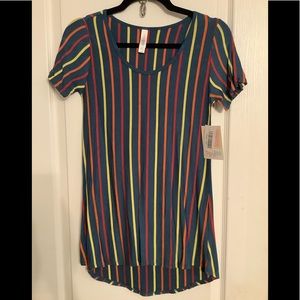 NWT Lularoe Classic T